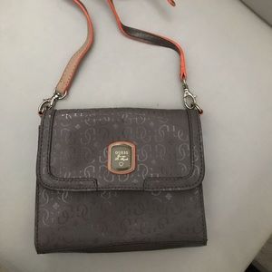 Small Guess crossbody bag